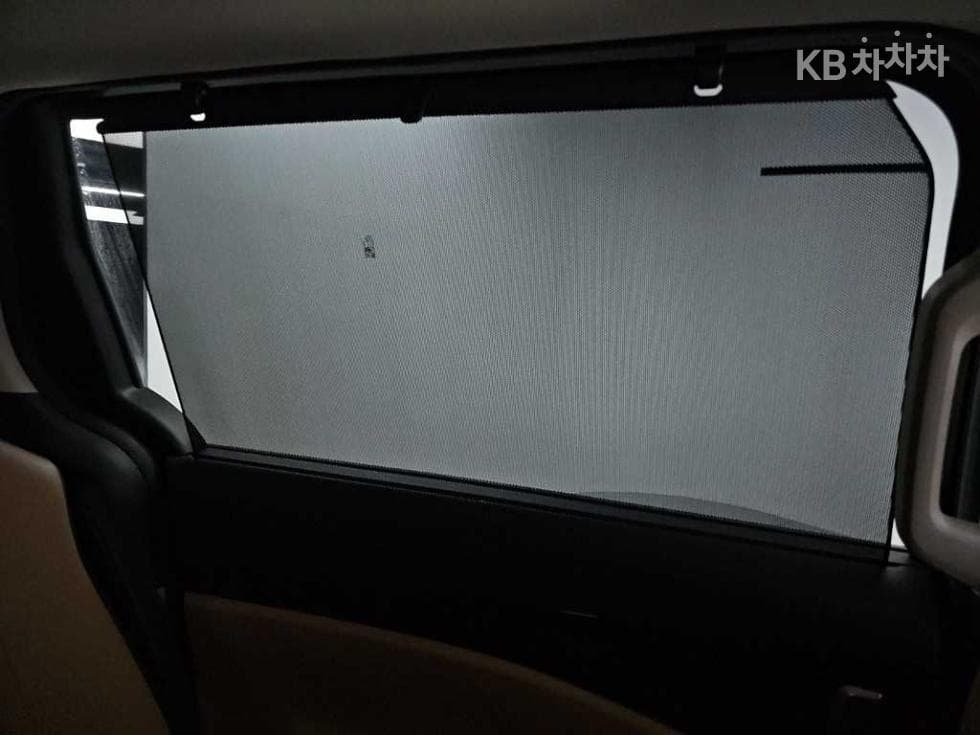 Kia Carnival 4th generationD2.2 9-seater Noblesse - 16