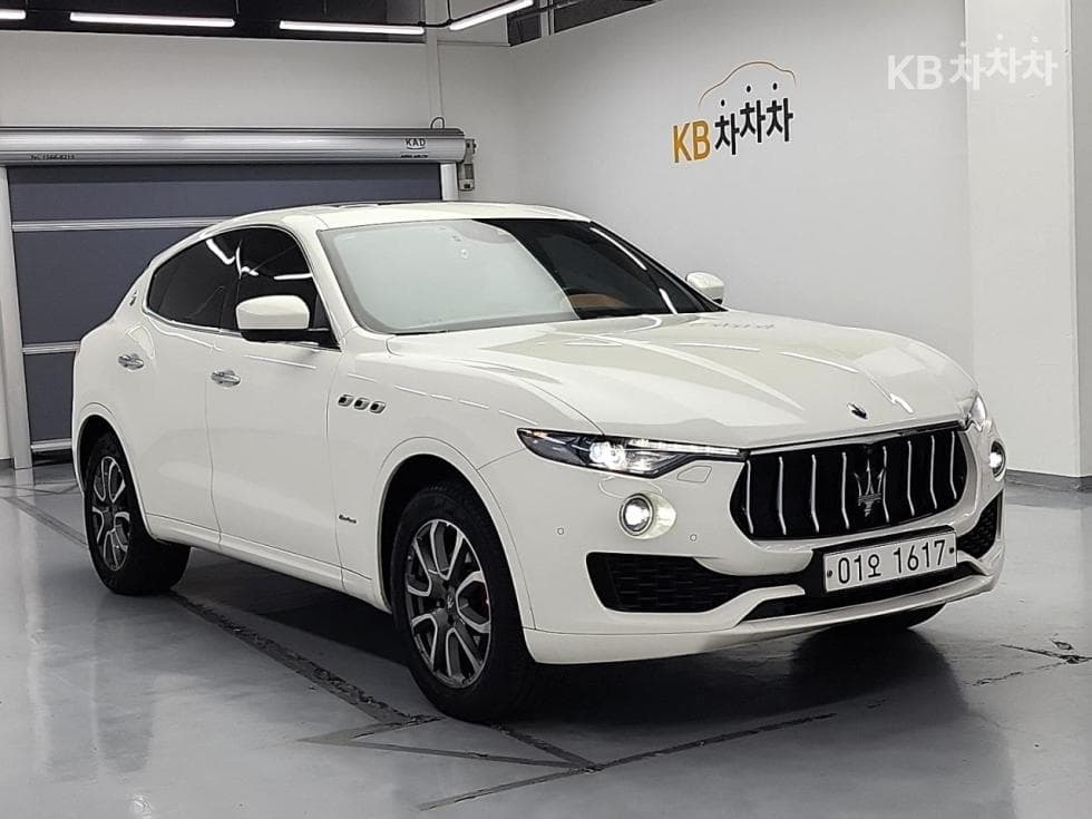 마세라티 르반떼3.0 Дизел AWD 그란루쏘 - 4