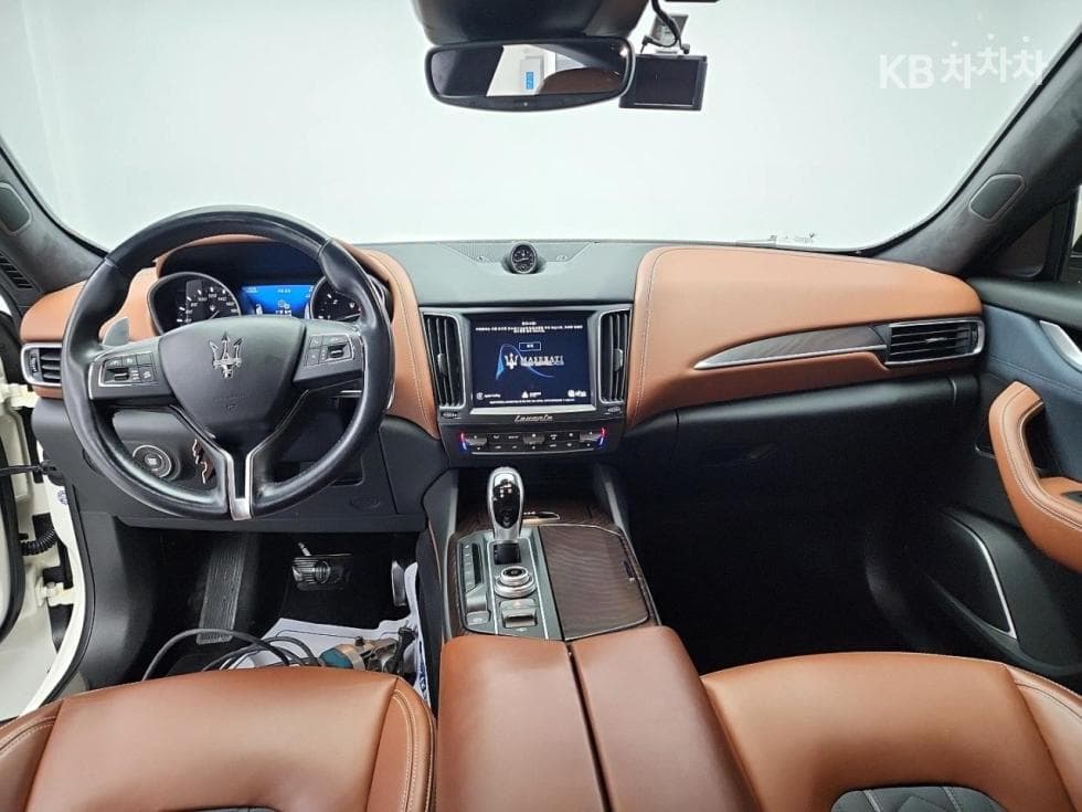 마세라티 르반떼3.0 Дизел AWD 그란루쏘 - 7