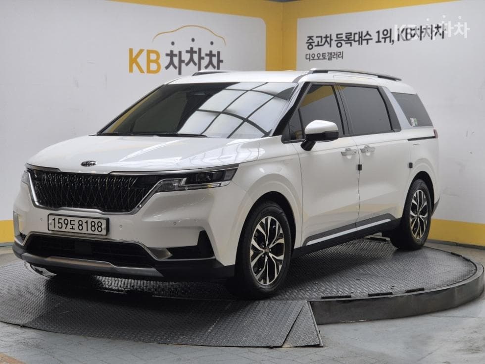 Kia Carnival 4th generation G3.5 GDI 9-seater Noblesse - Image 1