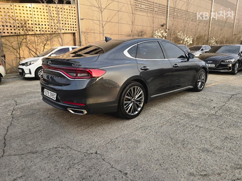 Hyundai Grandeur (Azera)IG3.0 Exclusive Special (special feature/edition) - 3
