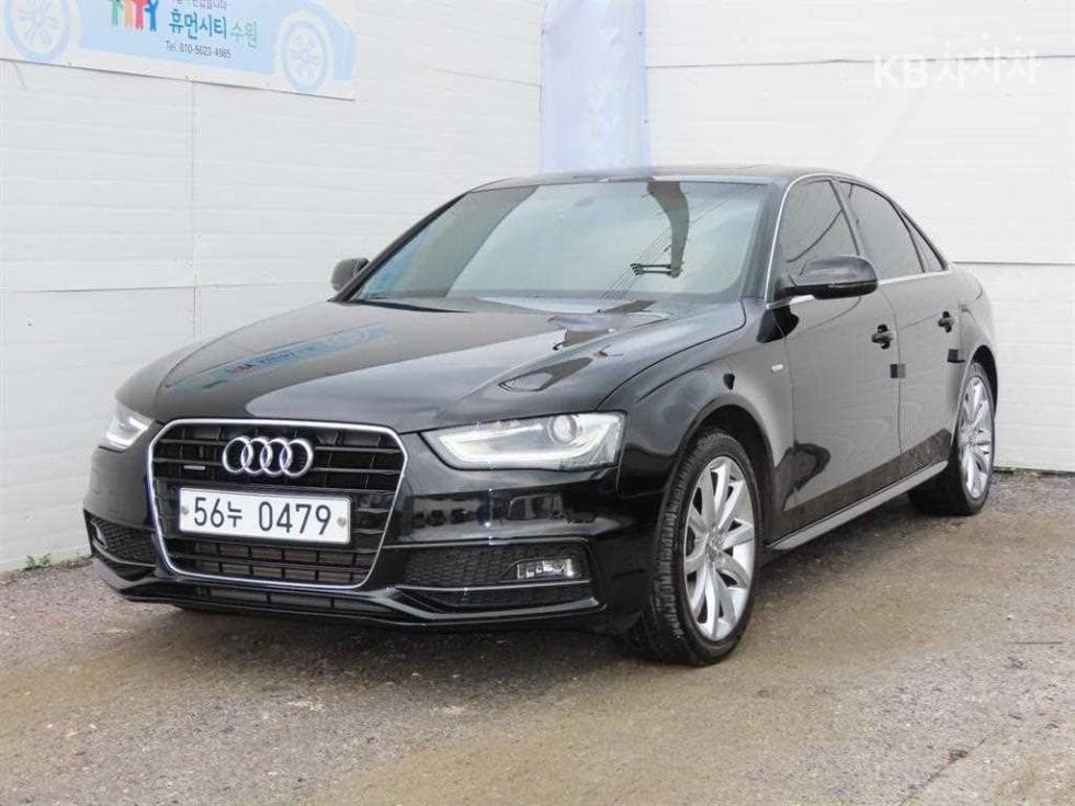 Audi NEW A4 40 TFSI 콰트로 Dynamic B8 - Image 1