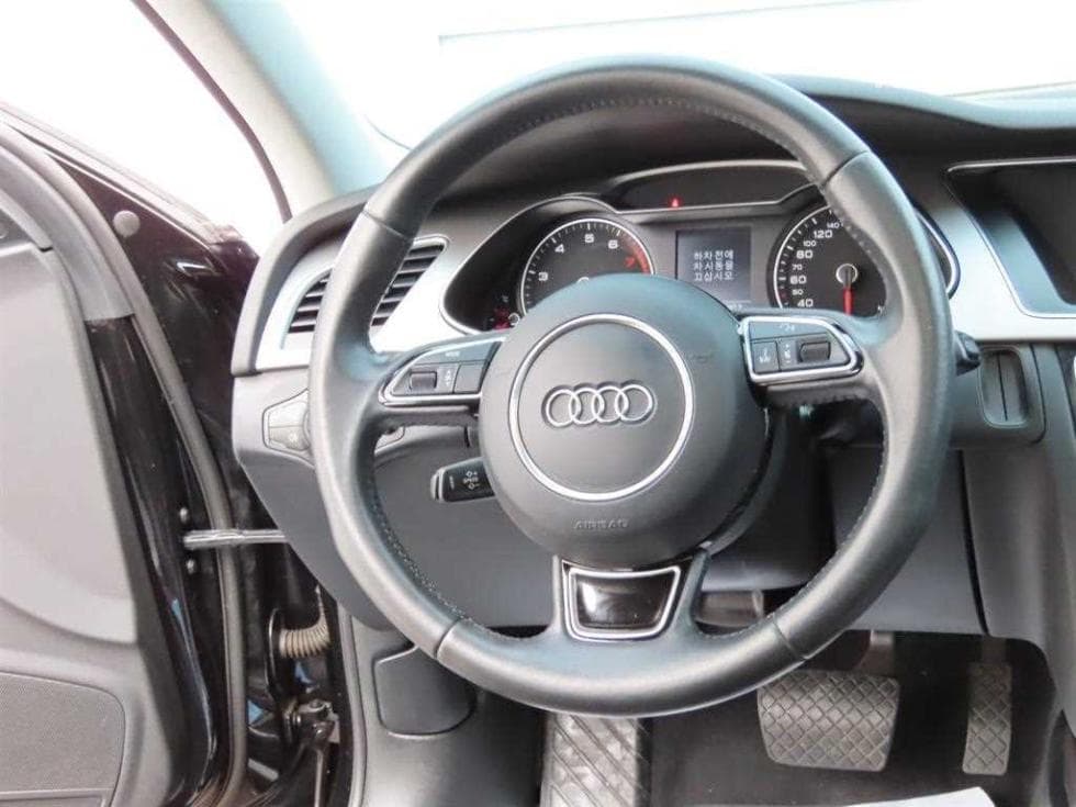 Audi NEW A440 TFSI 콰트로 Dynamic B8 - 7