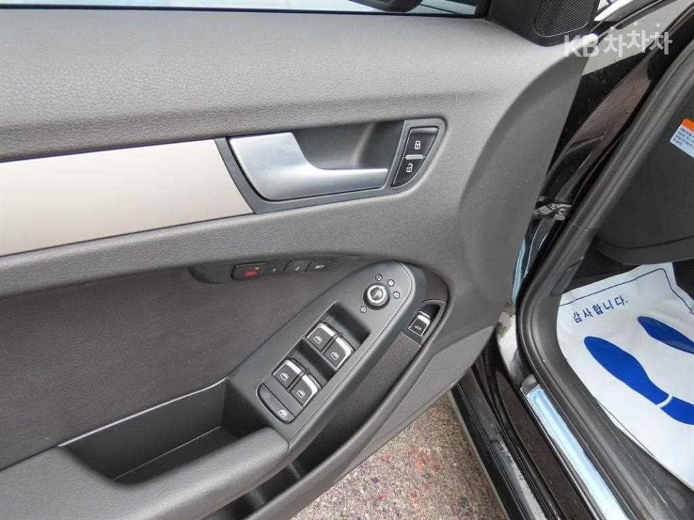 Audi NEW A440 TFSI 콰트로 Dynamic B8 - 9
