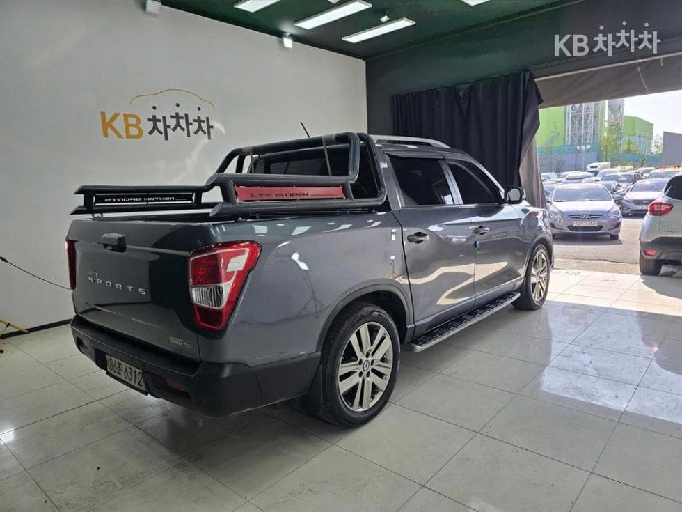 КейДжи Мобилити Rexton 스포츠2.2 4x4 Престиж - 4