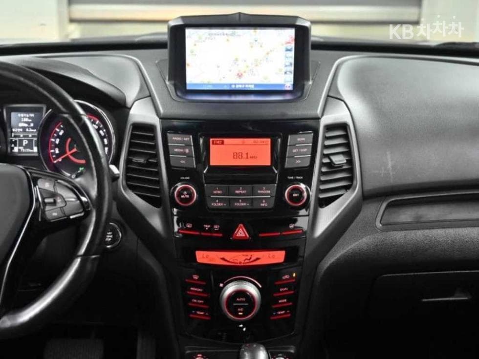 КейДжи Мобилити ТиволиДизел LX Стандартен - 14