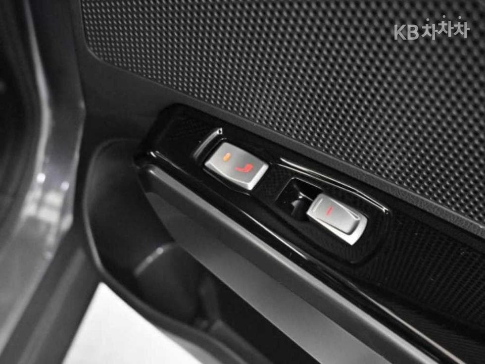 КейДжи Мобилити ТиволиДизел LX Стандартен - 16