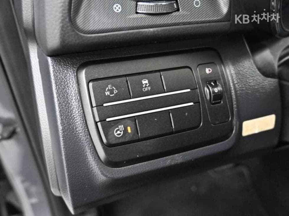 КейДжи Мобилити ТиволиДизел LX Стандартен - 17