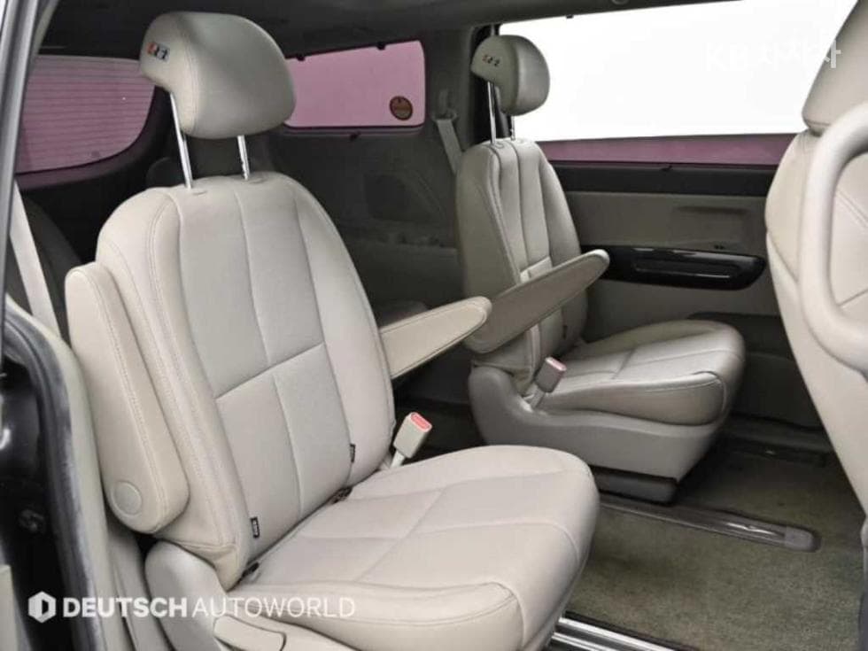 Киа All New Канивал9-местен 2.2 Дизел Noblesse - 12