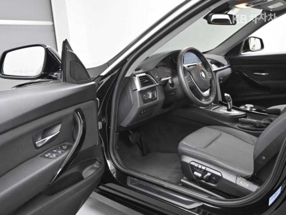 BMW Gran Turismo3 Серия GT 320d F34 - 11