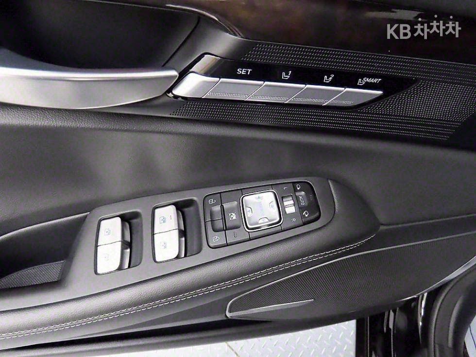 Genesis G903.8 GDi AWD Premium Luxury - 11