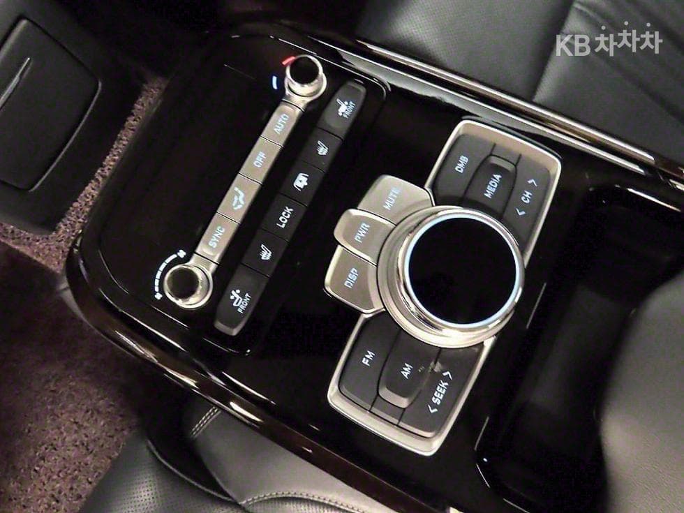 Genesis G903.8 GDi AWD Premium Luxury - 12