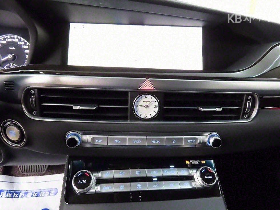 Genesis G903.8 GDi AWD Premium Luxury - 14