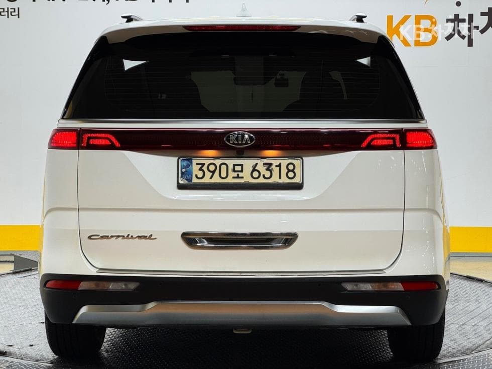 Kia Carnival 4th generationD2.2 9-seater Noblesse - 4