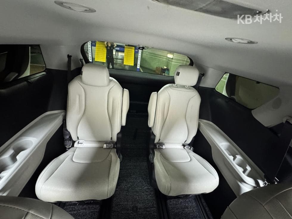 Kia Carnival 4th generationD2.2 9-seater Noblesse - 10