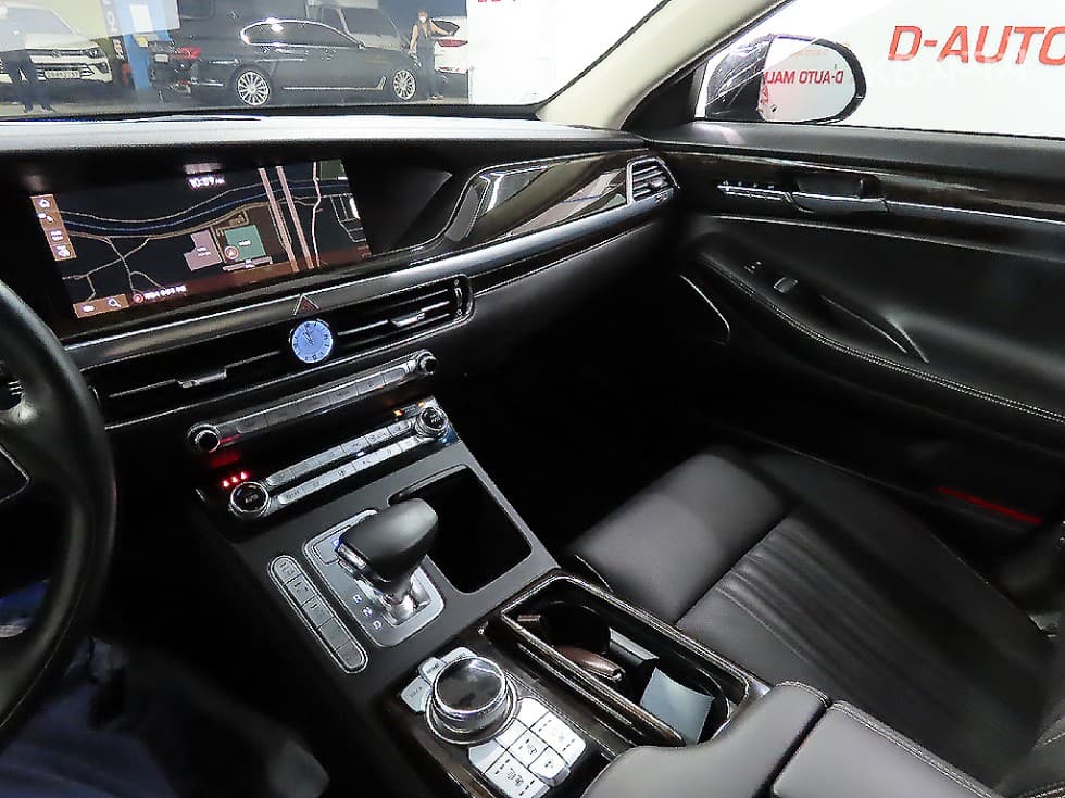 Genesis G903.8 GDi AWD Premium Luxury - 8