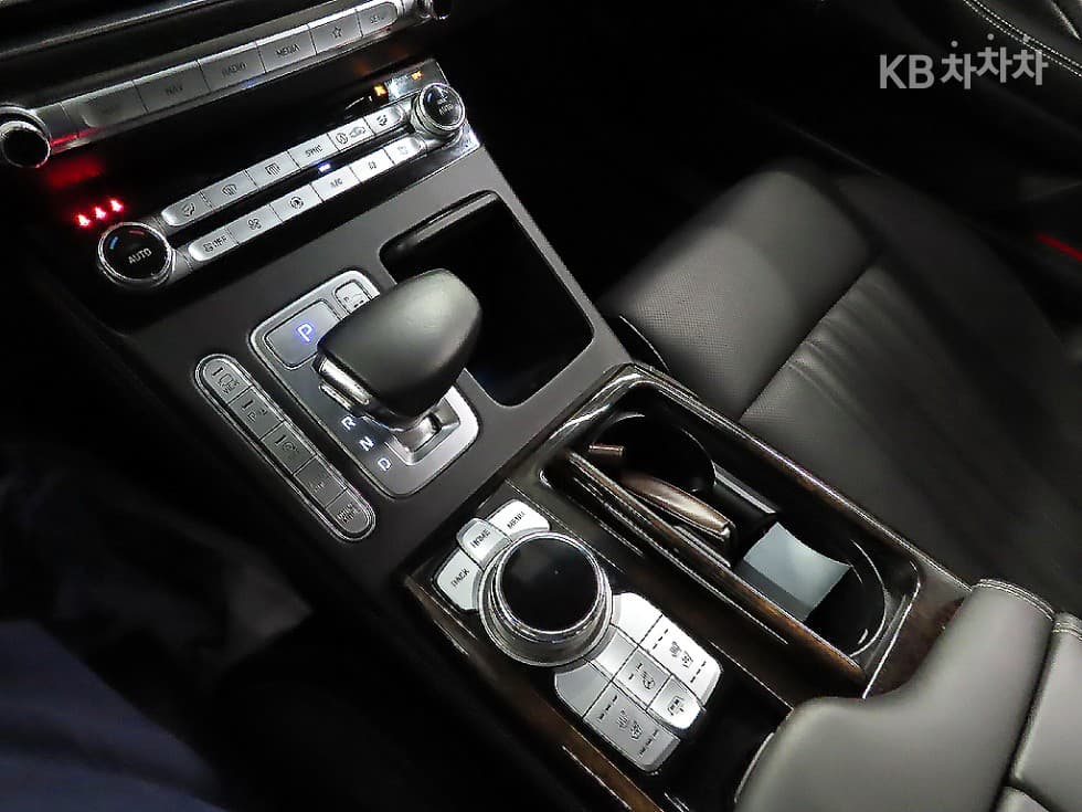 Genesis G903.8 GDi AWD Premium Luxury - 10