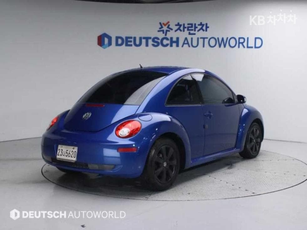 Volkswagen New BeetleDELUXE 2.0 - 2