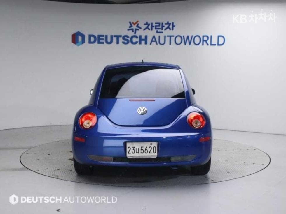 Volkswagen New BeetleDELUXE 2.0 - 4