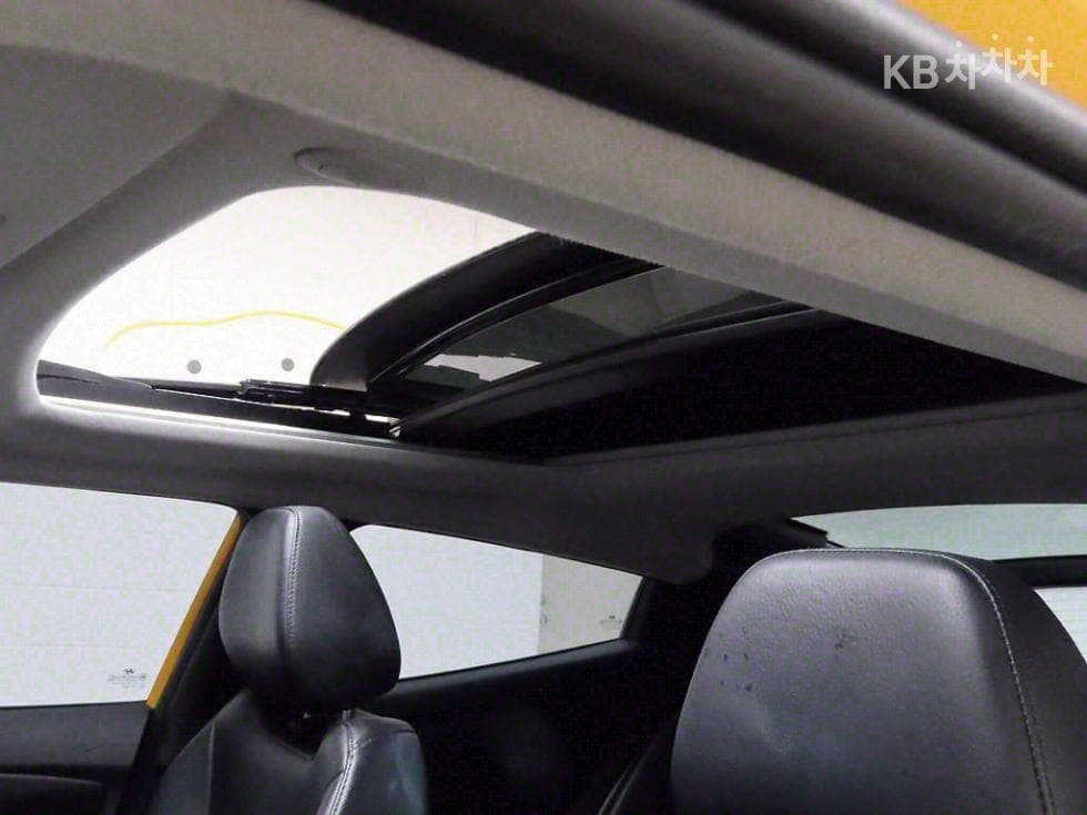Hyundai VelosterDCT Pack - 13