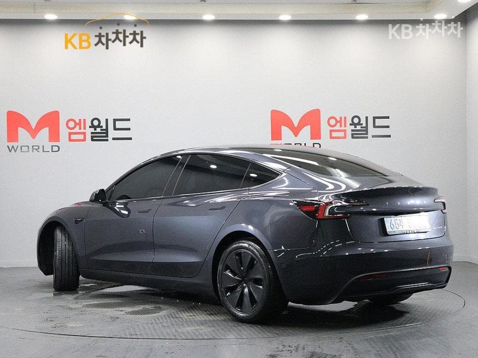테슬라 Model 3 Long Range - Image 4
