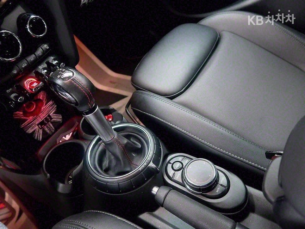 Мини Cooper 5-вратиS 1.6 - 10