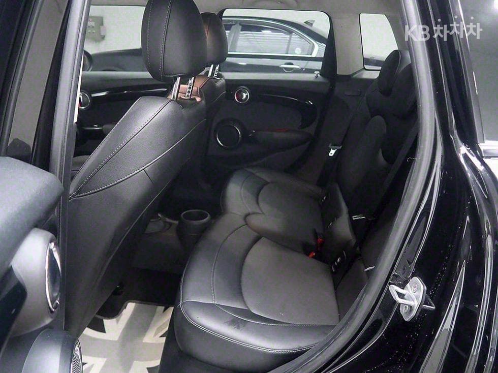 Мини Cooper 5-вратиS 1.6 - 12