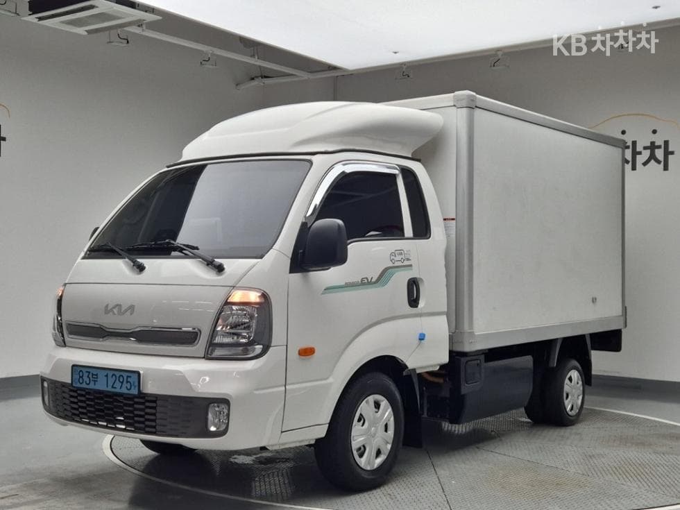 Киа The New (фейслифт) Бонго 3 (лек) EV Box Truck 1 тон 표준형 Королевска кабина Удължено междуосие Стандартен - Image 1