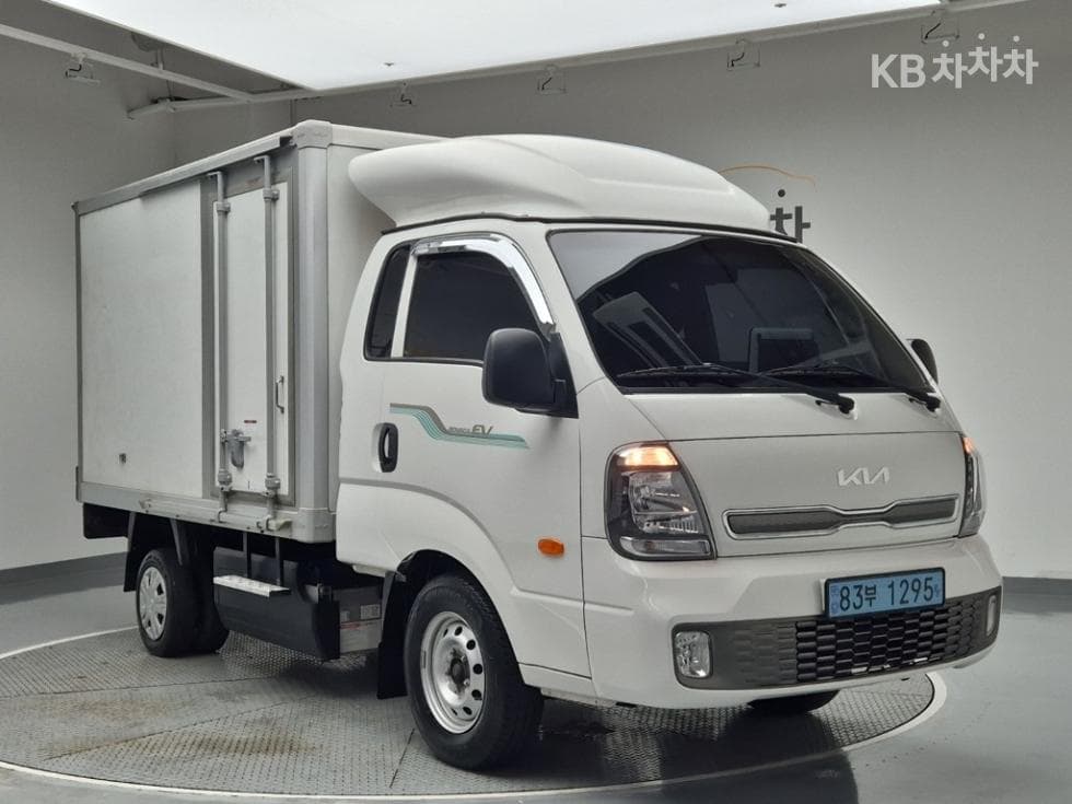 Киа The New (фейслифт) Бонго 3 (лек) EVBox Truck 1 тон 표준형 Королевска кабина Удължено междуосие Стандартен - 4