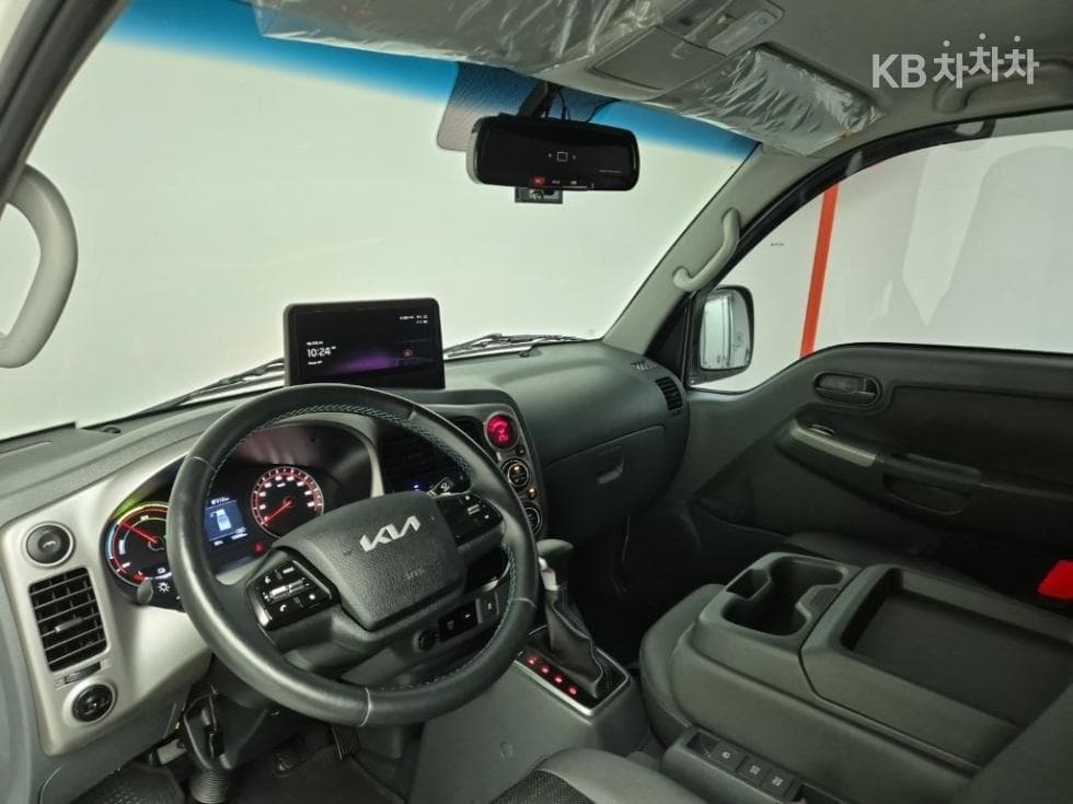 Киа The New (фейслифт) Бонго 3 (лек) EVBox Truck 1 тон 표준형 Королевска кабина Удължено междуосие Стандартен - 6