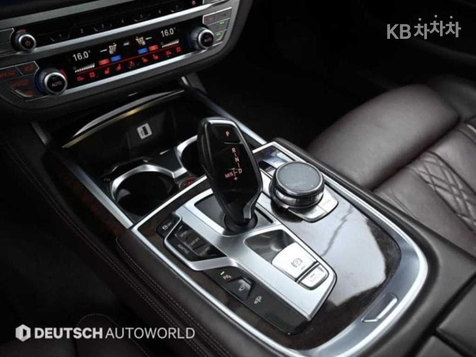 BMW 7시리즈 (G11)740Li xDrive Стандартен - 9