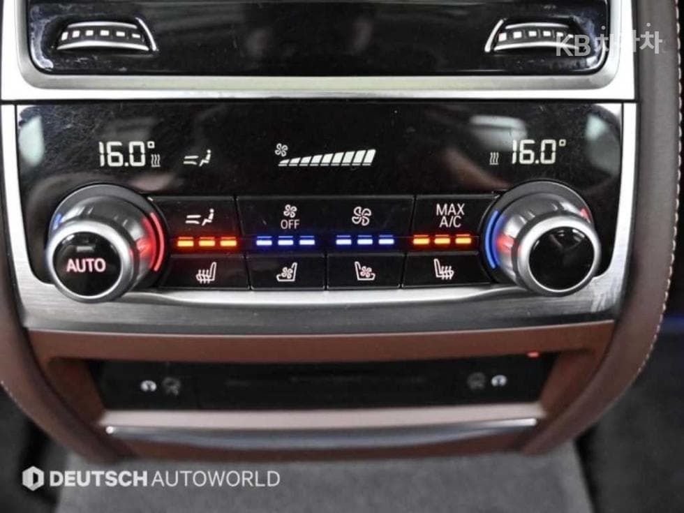 BMW 7시리즈 (G11)740Li xDrive Стандартен - 16