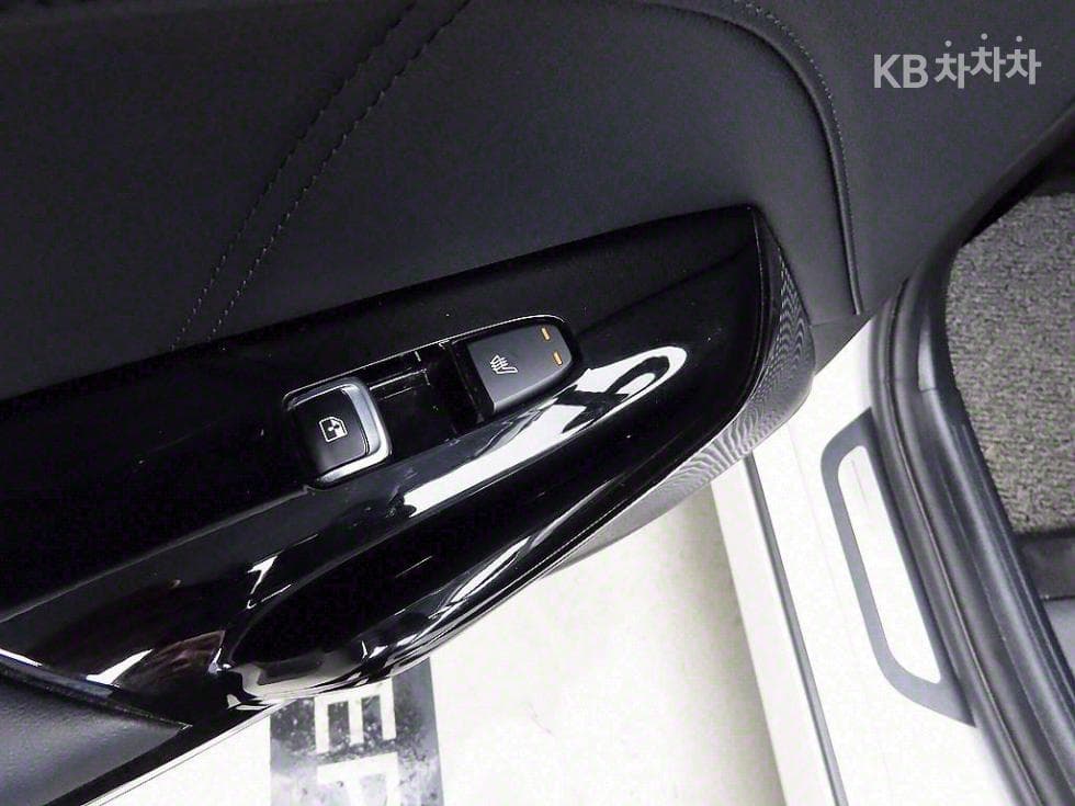 Kia K5 3rd Gen1.6 Gasoline Turbo Signature - 12