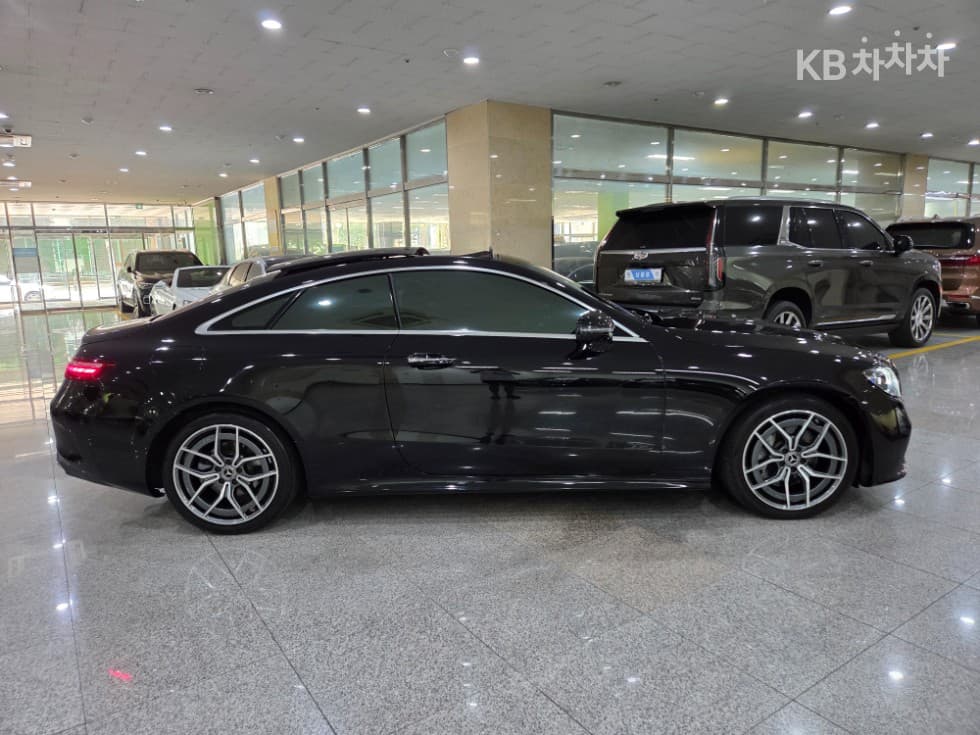 Mercedes-Benz E-Клас (W213)E300d 4Matic Coupe Стандартен - 5