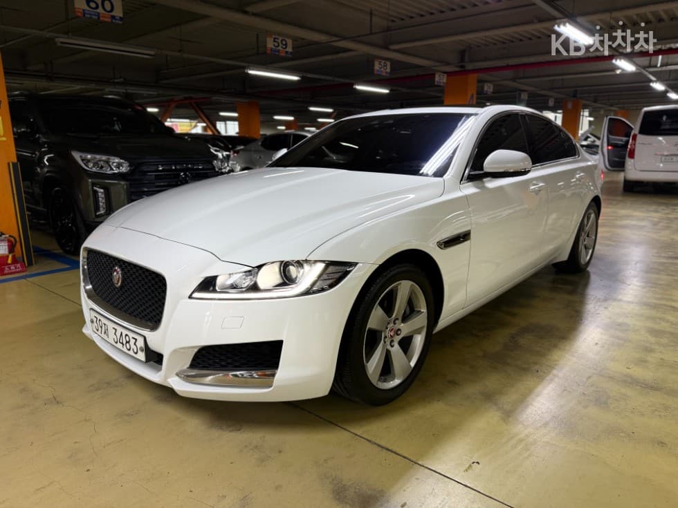 Jaguar All New XF 2.5T Prestige - Image 1