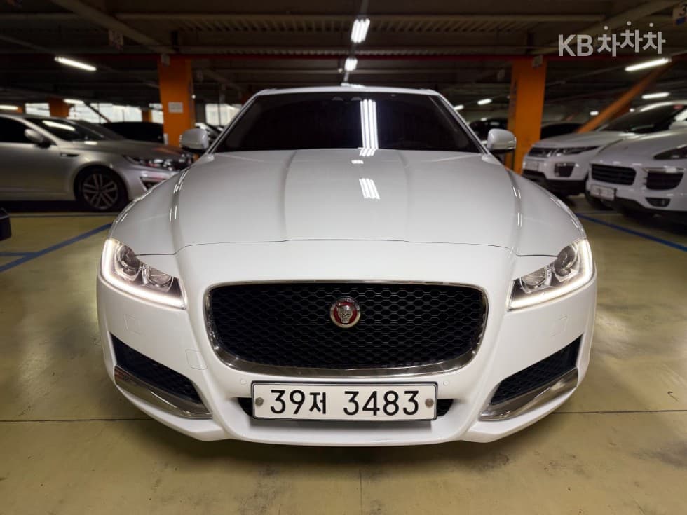 Jaguar All New XF 2.5T Prestige - Image 1
