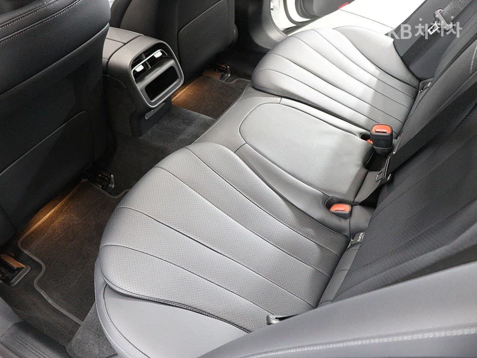 Mercedes-Benz E-클래스 (W214)E200 Avantgrade - 25