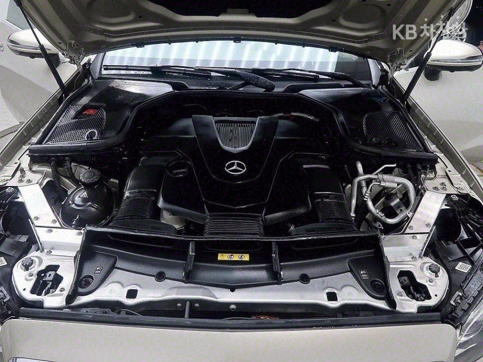 Mercedes-Benz E-Клас (W213)E450 Cabriolet - 10