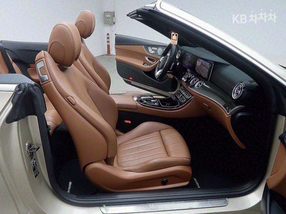 Mercedes-Benz E-Клас (W213)E450 Cabriolet - 11