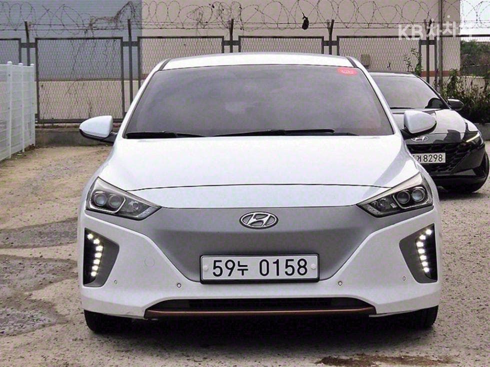 Хюндай IONIQ (Оригинален модел) 일렉트릭 Q - Image 1