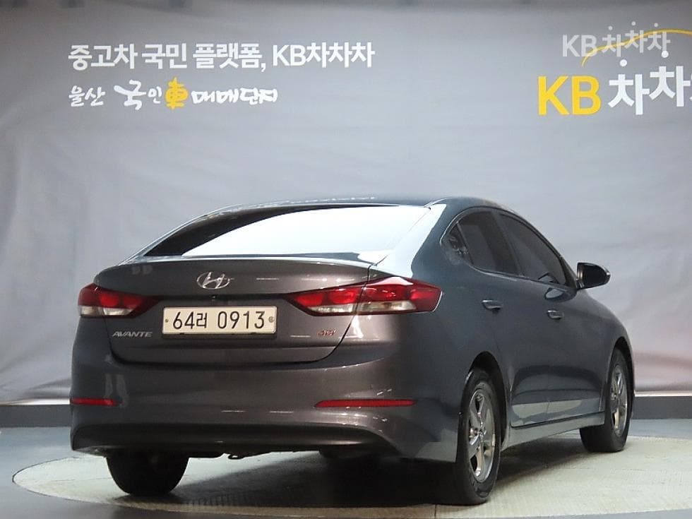 Hyundai Avante (Elantra)AD1.6 GDi Style - 2