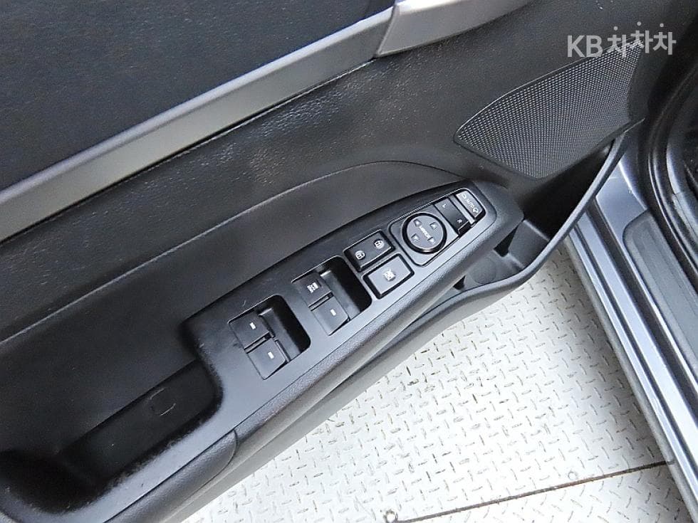 Hyundai Avante (Elantra)AD1.6 GDi Style - 13