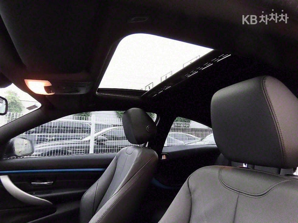 BMW 4시리즈 (F32)420d Купе M스포츠 F32 - 18