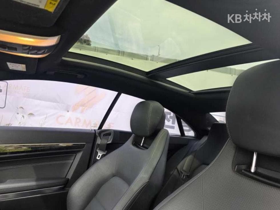 Mercedes-Benz Нов E-КласE200 Купе C207 - 16