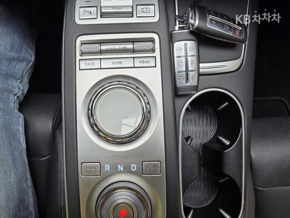 Дженезис GV70Дизел 2.2 AWD - 16