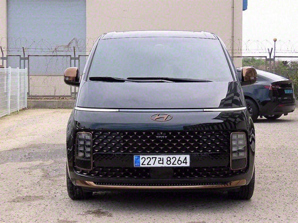 Хюндай Staria Lounge 3.5 LPG Lounge 9 Inspiration - Image 1