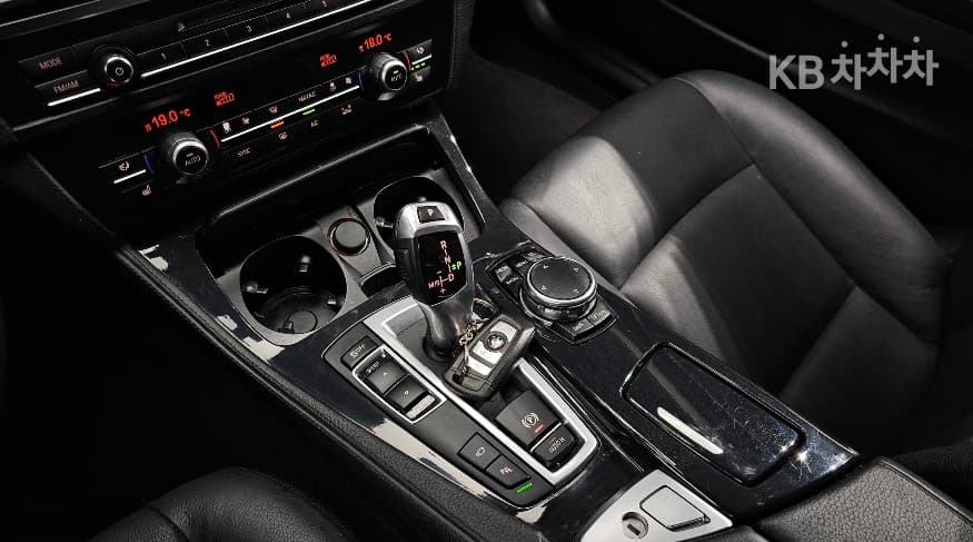 BMW Нов5 Серия520d F10 - 9