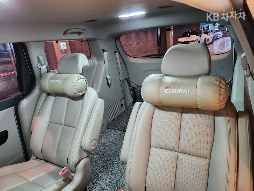 (65ga2211)Kia The New Carnival 9Passenger 2.2 Diesel Noblesse Special - 11