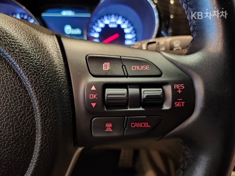 (65ga2211)Kia The New Carnival 9Passenger 2.2 Diesel Noblesse Special - 20