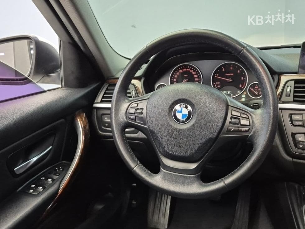BMW New3 Series320d F30 - 9